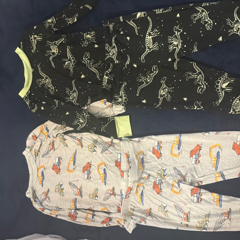 2 pair of toddler pajamas